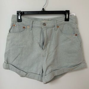Levi’s A-Line Mom Shorts - light wash denim - women’s size 28